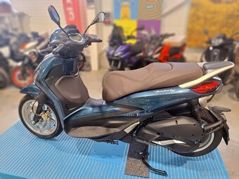 Piaggio Beverly 300 - 4