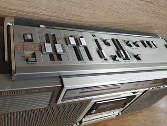 SONY CFS-D7 radiomagnetofon - 4