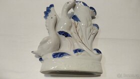 Ozdobný porcelán - hodiny, figurky ..... - 4