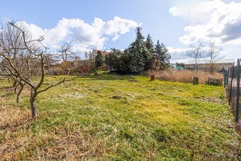 Prodej stavebního pozemku 946 m² Páleč - 4