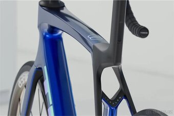 Zcela nové silniční kolo Trek Madone SL 5 Gen 8 - 4