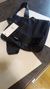 Kabelka přes rameno Calvin Klein Jeans - 4