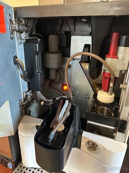 Profesionální automatický kávovar: Carimali Optima - 4