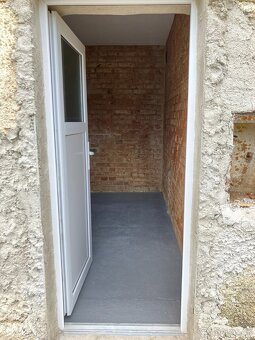 SKLADOVÝ PROSTOR - 4