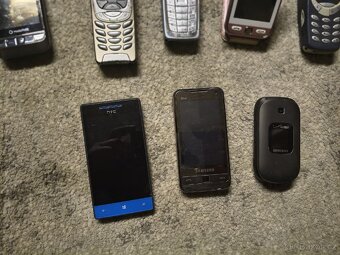 Staré mobily - 4