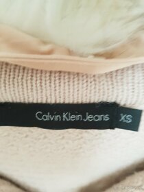 Zlatý svetr Calvin Klein pc: 9000kč - 4