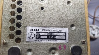 Retro telefon TESLA – dřevěný model s otočným číselníkem - 4