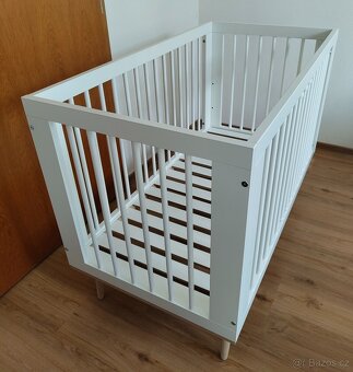 Dřevěná postýlka SOFIE 120x60cm (KLUPS) + matrace - 4