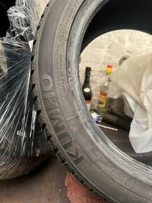 215/45/16 zimní kumho - 4