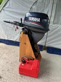 Závěsný lodní motor Yamaha Dolphin 9,9 - 4