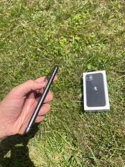 iPhone 11 Black 128GB, baterie 100% - 4