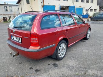 Škoda Octavia Combi 1,6i - 4