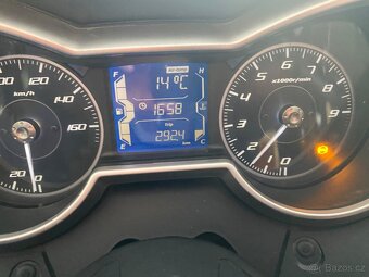 Yamaha Xmax 300 - 4