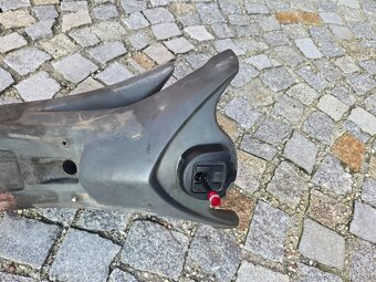 Nádrž Husqvarna 125 - 4