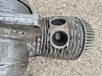 Prodám motor Jawa 250/590 sport. - 4