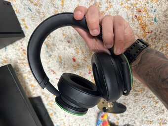 Xbox série X + věcí k tomu - 4