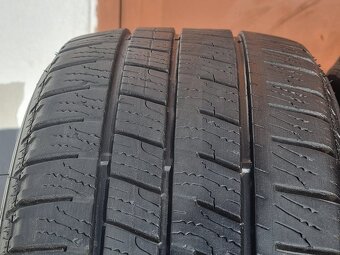 Zimní Goodyear 215/65/15C - 4