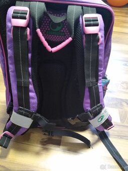 Prodám hezkou aktovku BAGMASTER - 4