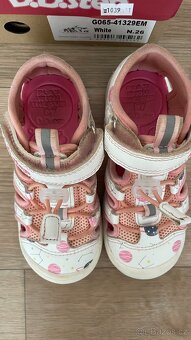 Dívčí sandálky vel. 26 - 4