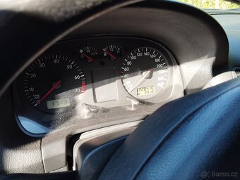 VW golf IV 1.6 - 4