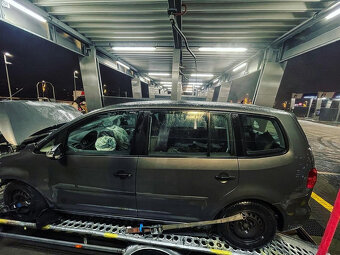 Vůz na náhradní díly VW Touran 1T3 2012 CAYC MFR LD7R - 4