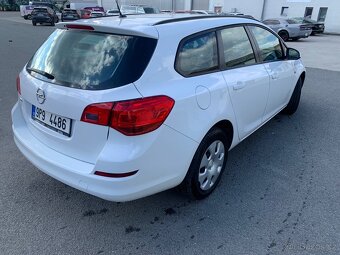 Opel Astra j - 4