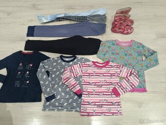 Balík oblečení vel. 128 plus obuv zdarma - 4