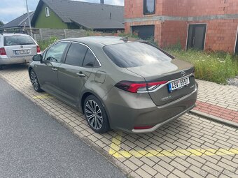 Toyota Corolla 1.8 hybrid (2019) - 4