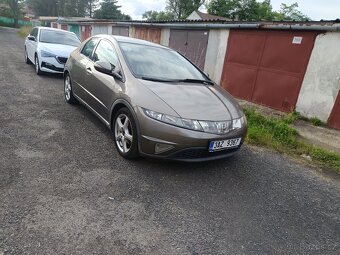 Honda Civic 8g - 4