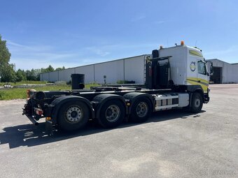 Volvo FMX 500 8x4 nosič kontejneru - 4