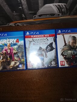 PlayStation 4 - 4