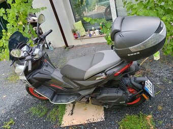 Aprilia SR GT 125 Sport ABS (2024) - 4