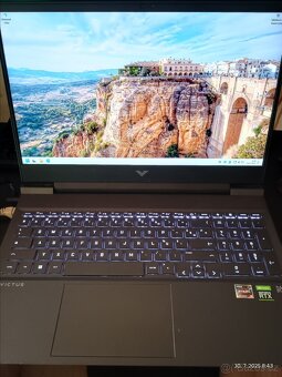 Herní notebook HP Victus, na opravu/na díly - Pouze vcelku - 4