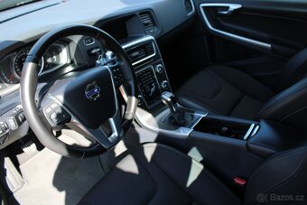 Volvo V60 2,0 D2 ČR,1.MAJ,TAŽNÉ,ROZVODY,2016 - 4