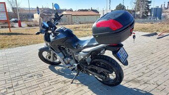 Honda Transalp 700, rok 2008 - 4