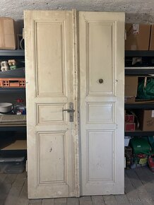 Dřevěné masivní dvoukřídlé dveře (8ks) - 4