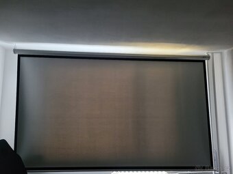 Projektor Philips a platno - 4