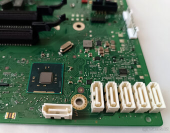 deska Fujitsu D3227-A1 µATX PCIe LGA 1150, zdarma CPU + 8GB - 4