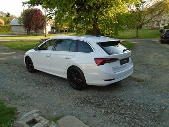 OCTAVIA 1.4Tsi,61000km,HYBRID.150kw,autom.prevod.navigace - 4