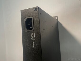 switch zyxel ES-1552 - 4