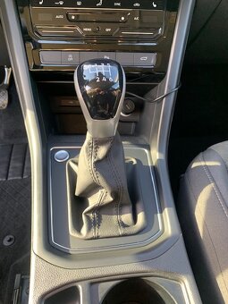 VW Touran 1.5 TSI - 4