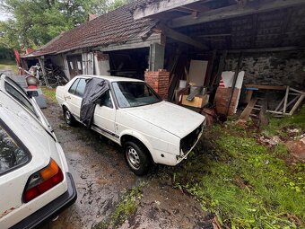 Volkswagen Jetta - 4