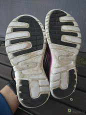 Umbro LEVER JNR Dětská volnočasová obuv 33,5 - 4