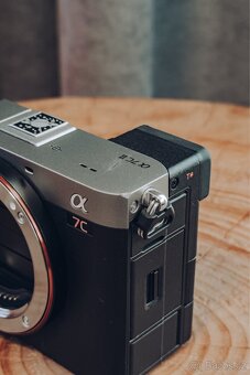 Sony A7C II Silver - ~6500 snímků + 2 orig. baterie - 4