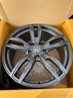 Nové ALU pro VW T5 / T5,1 / T6 / T6,1 5x120 19” - 4