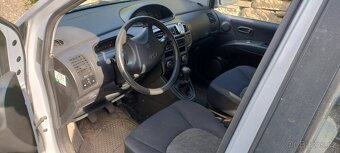Hyundai Matrix - 4