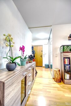 Prodej bytu 2+1, 63 m² balkón s balkónem, Hradec Králové. - 4