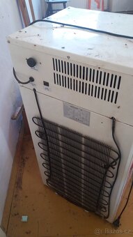 Prodám prosklenou lednici malou - 4