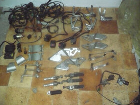 Suzuki RF 600 /900  r. 94 díly ze tří moto - 4