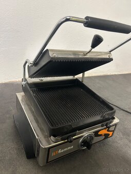 Profi Kontaktní gril Fiamma GR 4.2 (rýhovaný) - 4